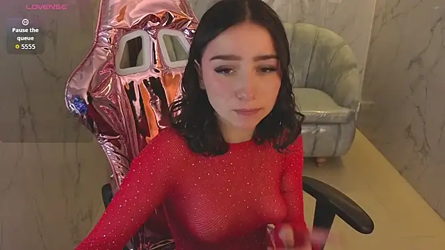 venuss09 s online show from February 27, 2026, 8:19 pm