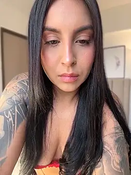 Lia Salens online show from April 27, 2026, 12:14 pm