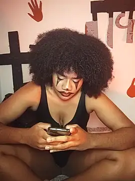 Snapshot of Maaaar_ chatting on October 25, 2025, 12:43 am Maaaar online show from October 25, 2025, 12:43 am