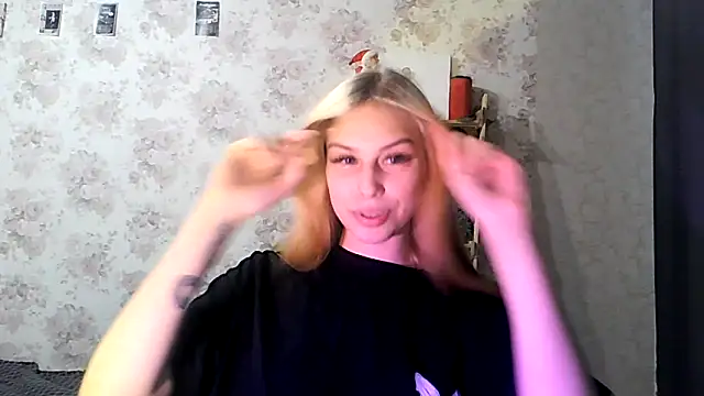 Snapshot of ClaireLaSweet chatting on October 21, 2025, 6:24 am ClaireLaSweet online show from October 21, 2025, 6:24 am
