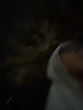 Tu GataLinda online show from November 9, 2025, 4:05 am