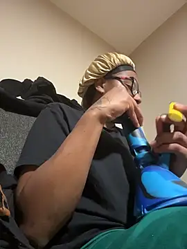 Tu GataLinda online show from November 28, 2025, 1:39 am