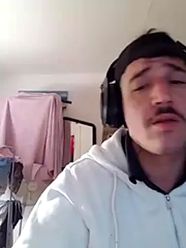 JuicyBigcockxh online show from May 14, 2026, 2:58 pm