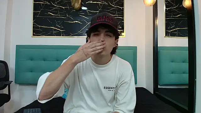 dia fax18 online show from October 24, 2025, 8:30 pm