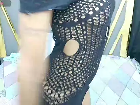 valeriavasquez online show from October 26, 2025, 9:37 pm