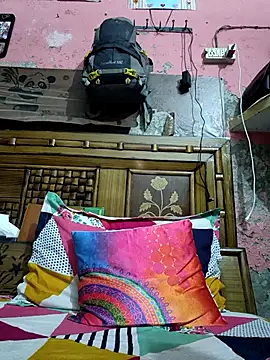 shalubhabhi69 online show from October 3, 2025, 8:21 pm