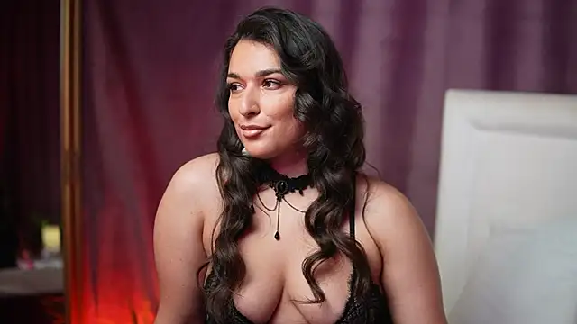 EmmaDallas online show from June 19, 2026, 7:41 pm