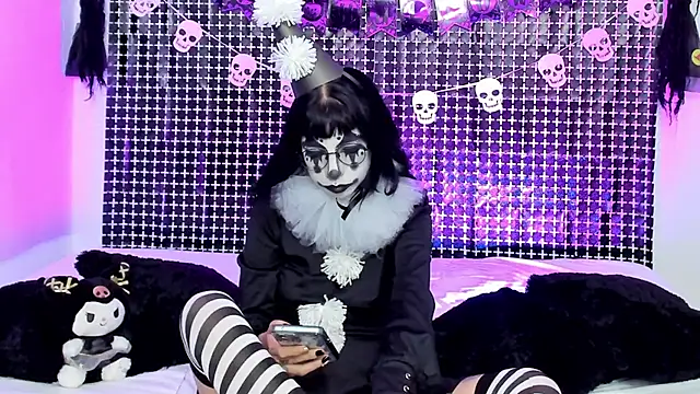 Rose 72 online show from October 31, 2025, 7:32 pm