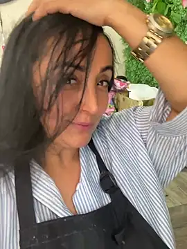 Snapshot of hotadhara01 chatting on March 27, 2026, 3:24 pm hotadhara01 online show from March 27, 2026, 3:24 pm