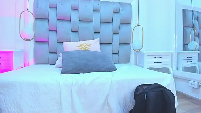 Snapshot of OnlyGia chatting on February 16, 2026, 1:15 am OnlyGia online show from February 16, 2026, 1:15 am