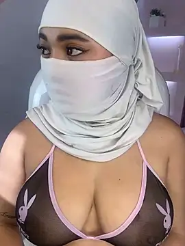 Natashaaa1 online show from July 23, 2026, 7:43 pm