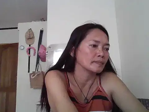 Snapshot of Asianwild_matured4uxx chatting on November 15, 2025, 6:28 am Asianwild matured4uxx online show from November 15, 2025, 6:28 am