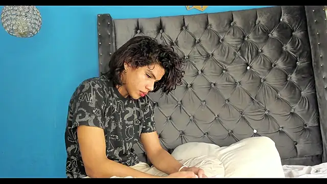 Snapshot of bxby_dolls chatting on October 13, 2025, 3:41 am bxby dolls online show from October 13, 2025, 3:41 am