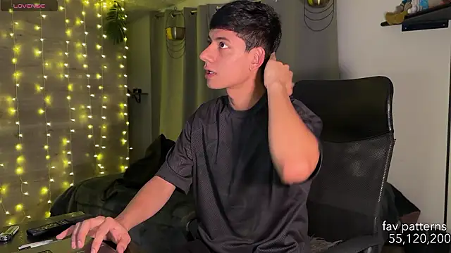 Snapshot of jim_dj chatting on February 1, 2026, 1:15 am jim dj online show from February 1, 2026, 1:15 am