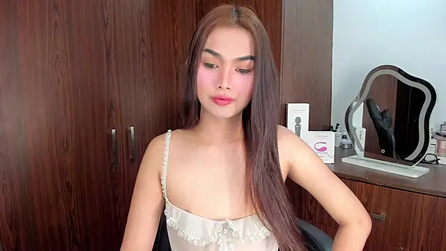 lovableXnaughty lily online show from December 19, 2025, 12:51 pm