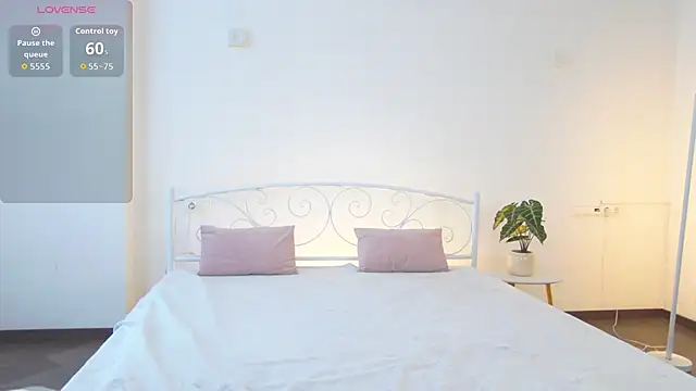 Snapshot of AlexsisFaee chatting on March 3, 2026, 7:48 am AlexsisFaee online show from March 3, 2026, 7:48 am