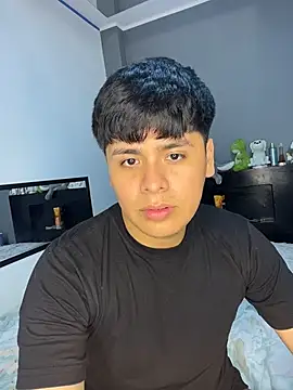 Snapshot of Kailertwink chatting on November 12, 2025, 4:38 am Kailertwink online show from November 12, 2025, 4:38 am