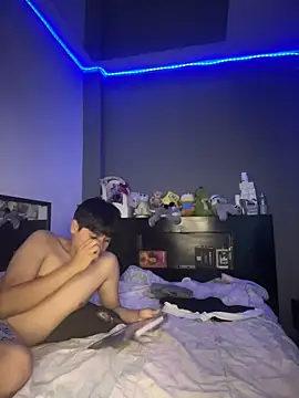Kailertwink online show from June 3, 2026, 12:44 am