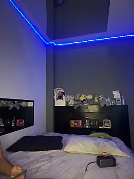 Kailertwink online show from May 28, 2026, 2:34 pm