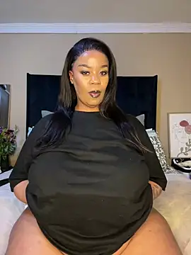 THICKBUNNYCHICKxxx online show from June 7, 2026, 6:57 pm