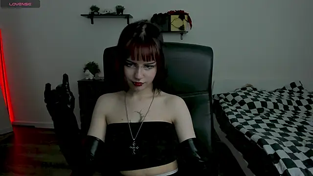 LiyaLuna online show from February 3, 2026, 2:44 pm