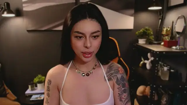 LUNACOCKSLAYER online show from October 14, 2025, 2:34 am