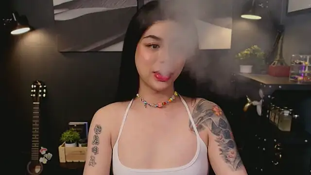 LUNACOCKSLAYER online show from November 19, 2025, 12:21 am