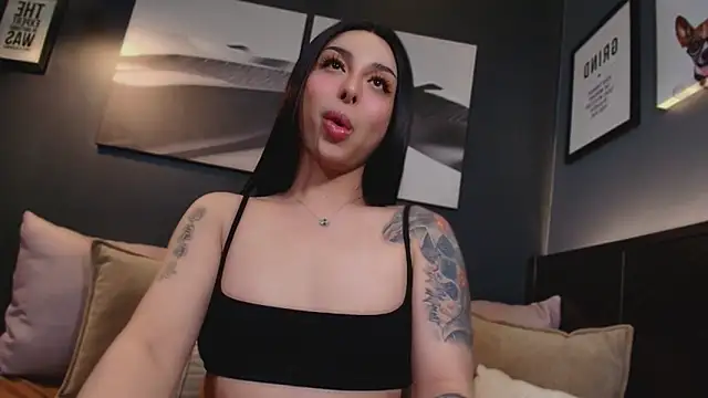 LUNACOCKSLAYER online show from April 4, 2026, 8:26 pm