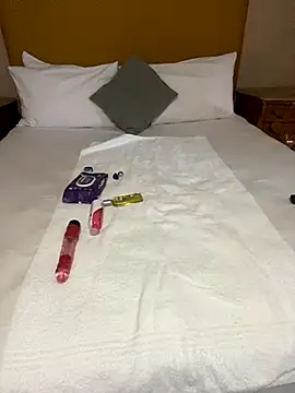 princesstina101 online show from November 10, 2025, 1:05 pm