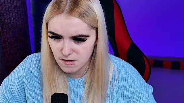 Snapshot of Stef_Nicks chatting on November 1, 2025, 9:14 am Stef Nicks online show from November 1, 2025, 9:14 am