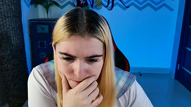 Snapshot of Stef_Nicks chatting on October 24, 2025, 6:12 am Stef Nicks online show from October 24, 2025, 6:12 am