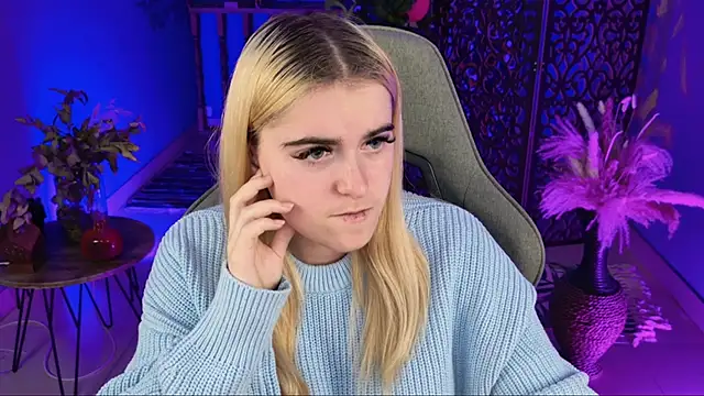 Snapshot of Stef_Nicks chatting on September 30, 2025, 9:04 am Stef Nicks online show from September 30, 2025, 9:04 am