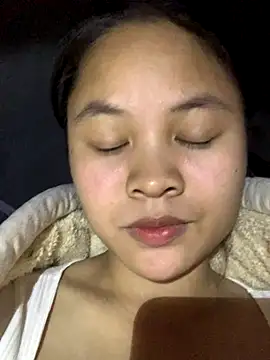 Snapshot of NhuFox chatting on November 2, 2025, 1:27 pm NhuFox online show from November 2, 2025, 1:27 pm