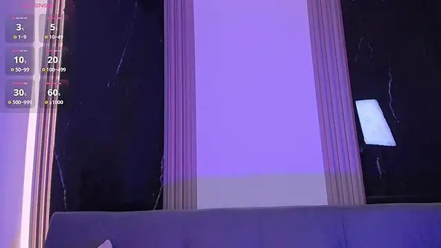 Snapshot of Sussyrosse_ chatting on October 13, 2025, 9:59 pm Sussyrosse online show from October 13, 2025, 9:59 pm