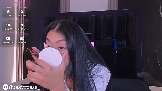 Snapshot of Sussyrosse_ chatting on September 8, 2025, 9:03 pm Sussyrosse online show from September 8, 2025, 9:03 pm