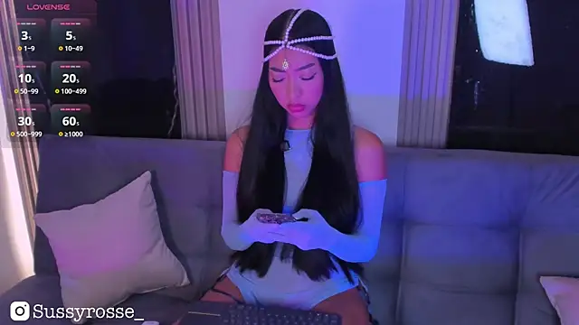 Snapshot of Sussyrosse_ chatting on October 17, 2025, 10:22 pm Sussyrosse online show from October 17, 2025, 10:22 pm