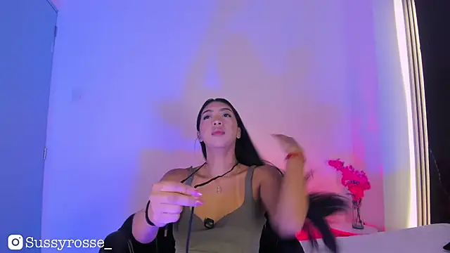 Snapshot of Sussyrosse_ chatting on September 17, 2025, 9:06 pm Sussyrosse online show from September 17, 2025, 9:06 pm