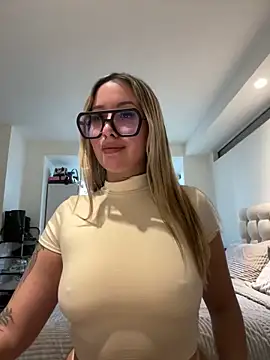 miagarcia250 online show from May 6, 2026, 3:21 am