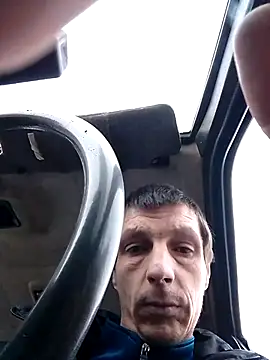 N i k o l a u online show from December 18, 2025, 11:36 am