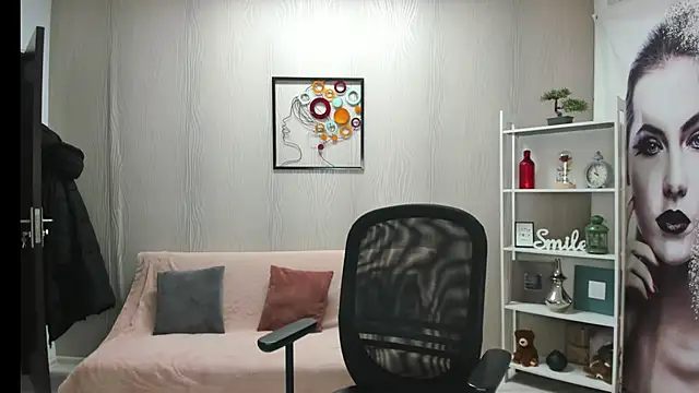 Snapshot of JaquelinLaurent chatting on February 18, 2026, 8:38 pm JaquelinLaurent online show from February 18, 2026, 8:38 pm