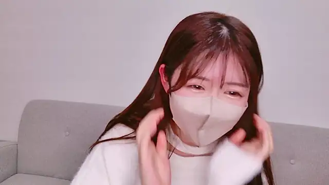 Snapshot of ena_7 chatting on February 10, 2026, 3:33 pm ena 7 online show from February 10, 2026, 3:33 pm