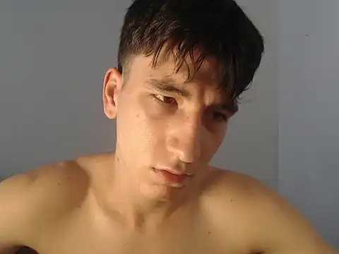 younewmaster online show from November 6, 2025, 4:33 pm