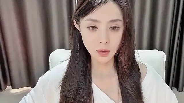 Snapshot of sliGhtAn1 chatting on April 15, 2026, 3:12 am sliGhtAn1 online show from April 15, 2026, 3:12 am