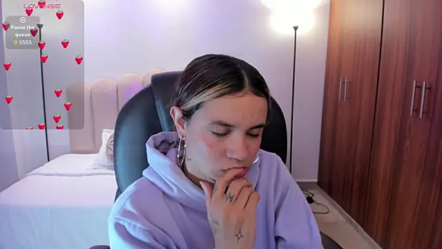 Celestee rain online show from September 26, 2025, 11:28 am