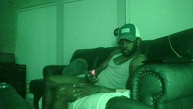 JazziEezyLdy online show from April 5, 2026, 12:39 am