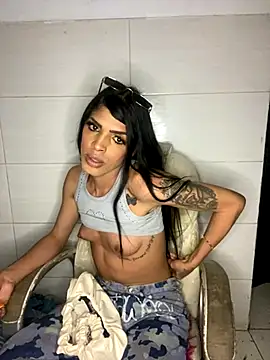 Lady Dirty444 online show from November 19, 2025, 7:52 am