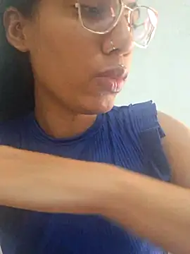 RavenShyfit online show from November 10, 2025, 11:48 am