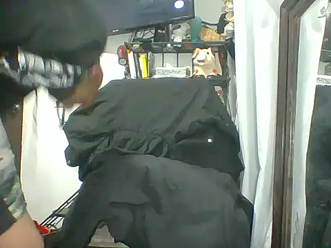 mexhotbi online show from February 15, 2026, 4:35 am