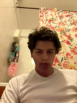 Snapshot of AmMadness chatting on November 23, 2025, 7:13 pm AmMadness online show from November 23, 2025, 7:13 pm