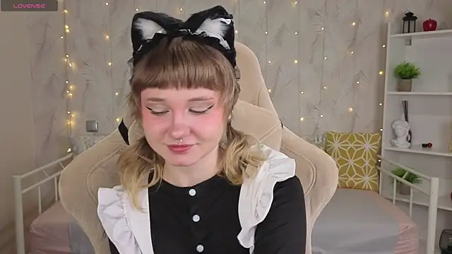 Tori Cutie online show from May 15, 2026, 12:08 am
